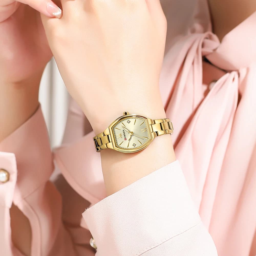 Montre tendance femme Curren bracelet en acier water resistant 30m