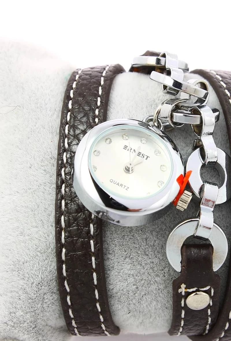 MONTRE ERNEST
