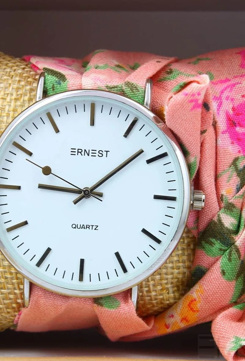 MONTRE ERNEST