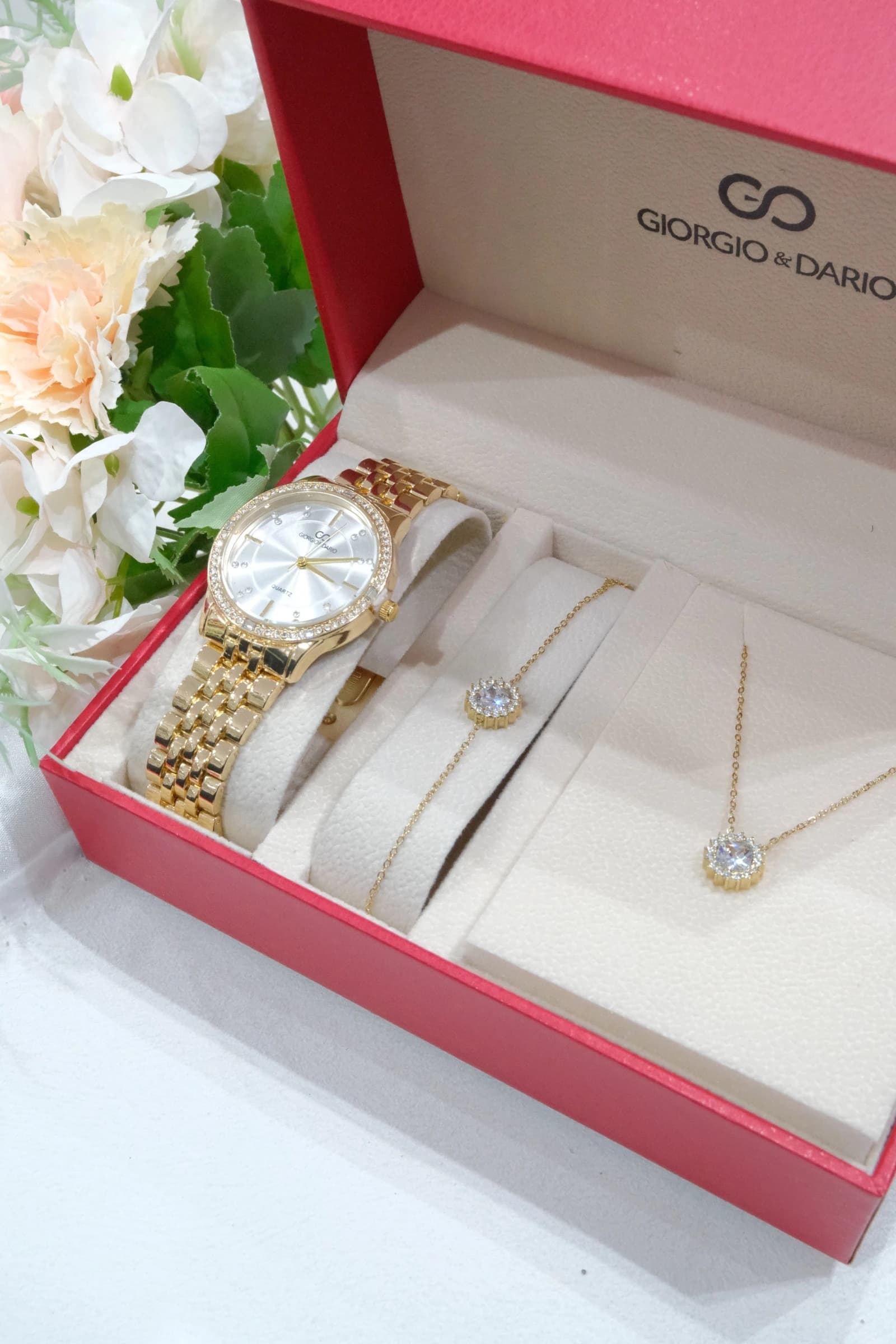 COFFRET FEMME AVEC PARURE ACIER