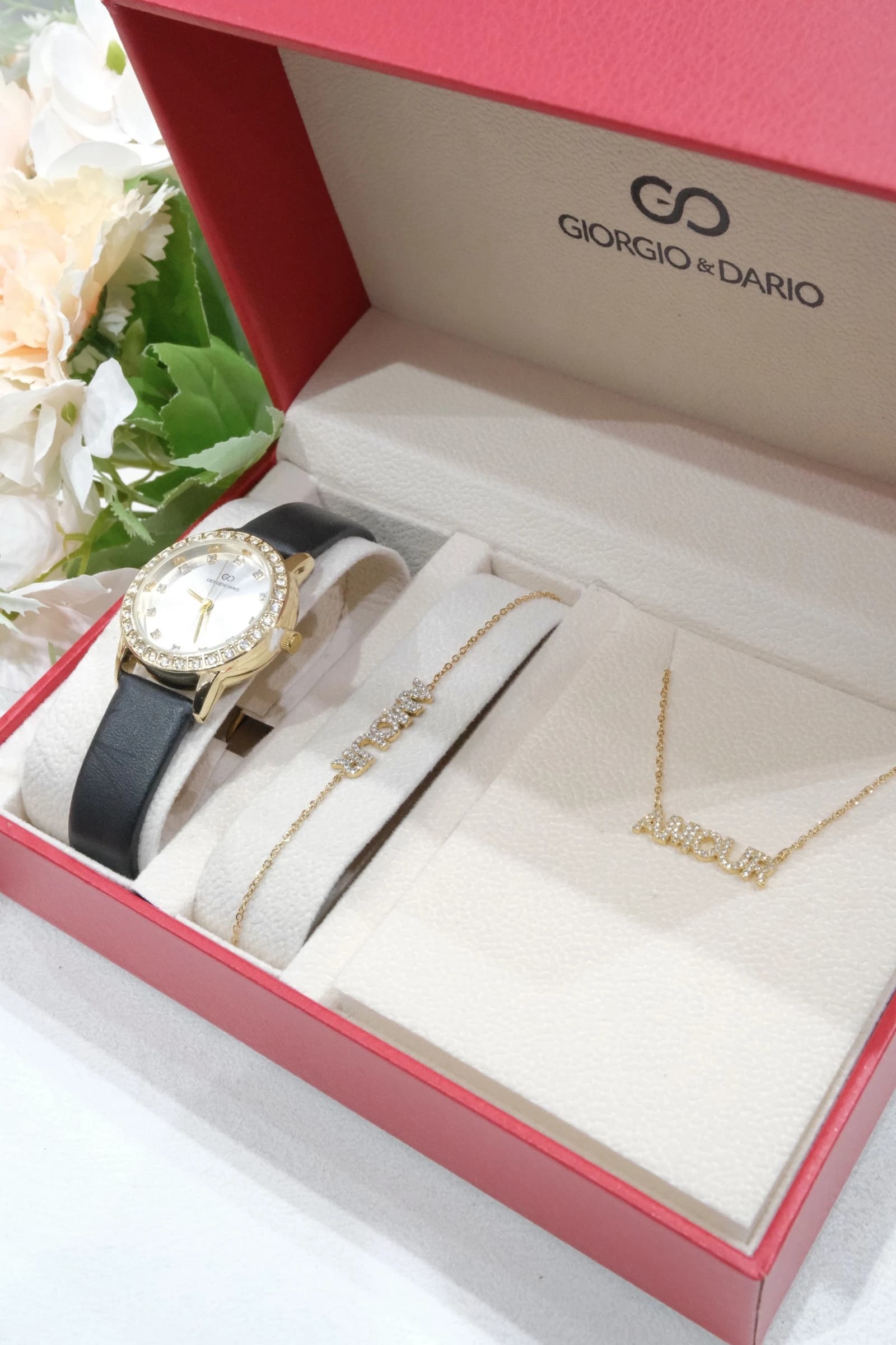 COFFRET FEMME AVEC PARURE ACIER
