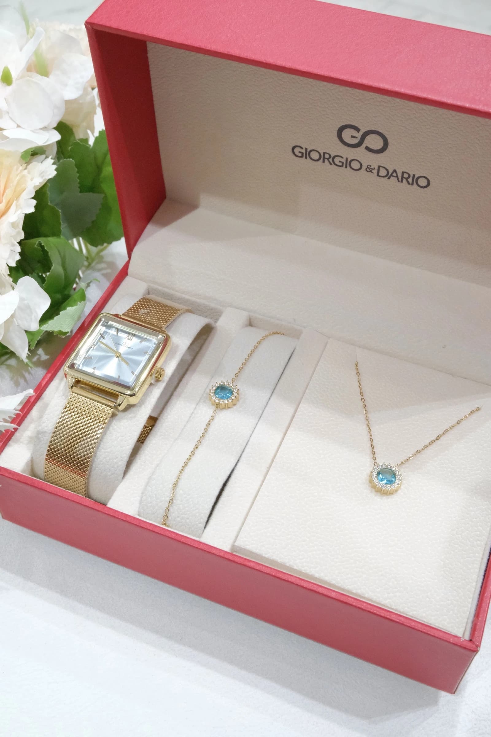 COFFRET FEMME AVEC PARURE ACIER