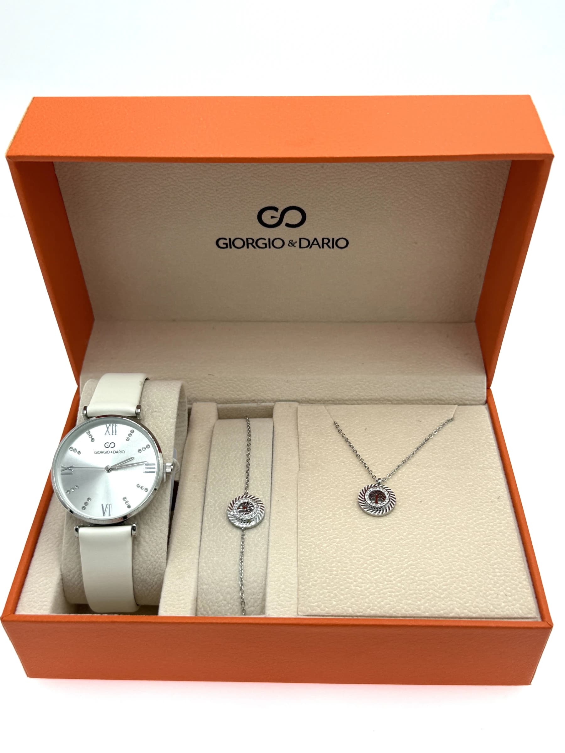 Coffret cadeau tendance femme G&D avec le bijoux en acier