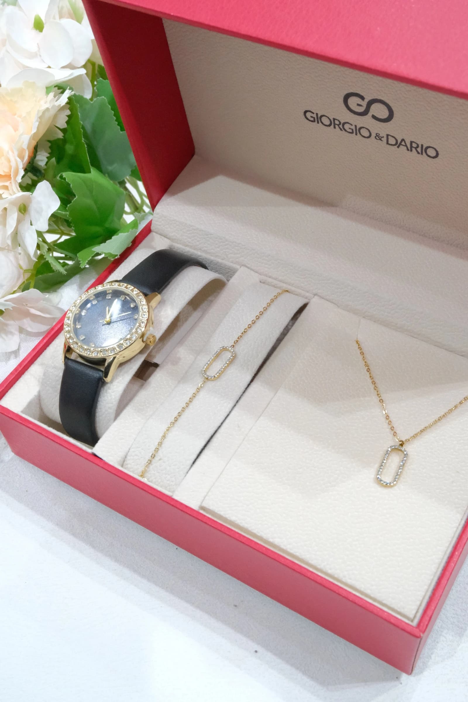 COFFRET FEMME AVEC PARURE ACIER