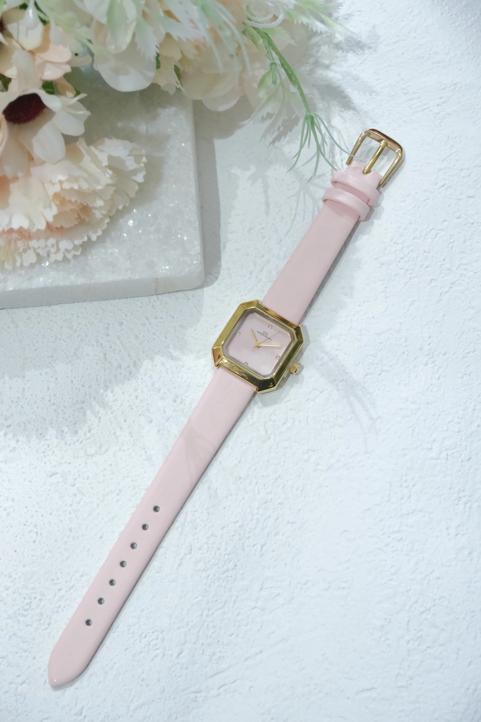 Montre femme tendance en similicuir Giorgio&Dario