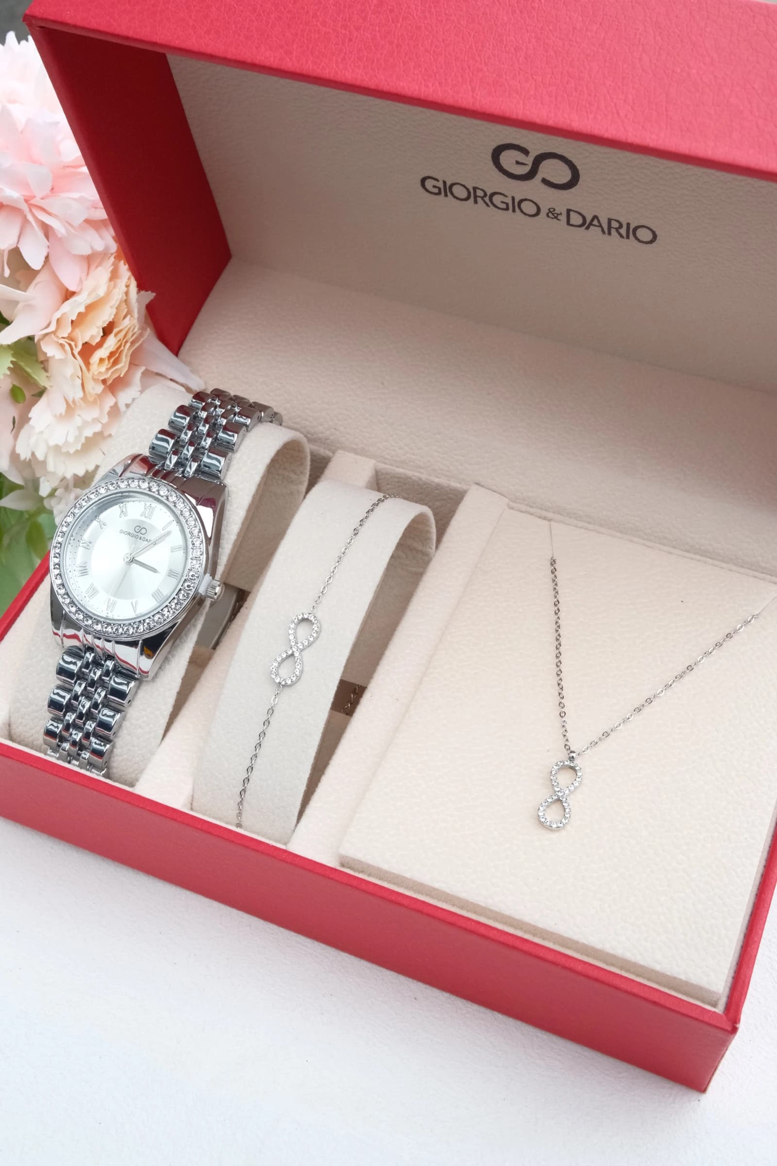COFFRET FEMME AVEC PARURE ACIER