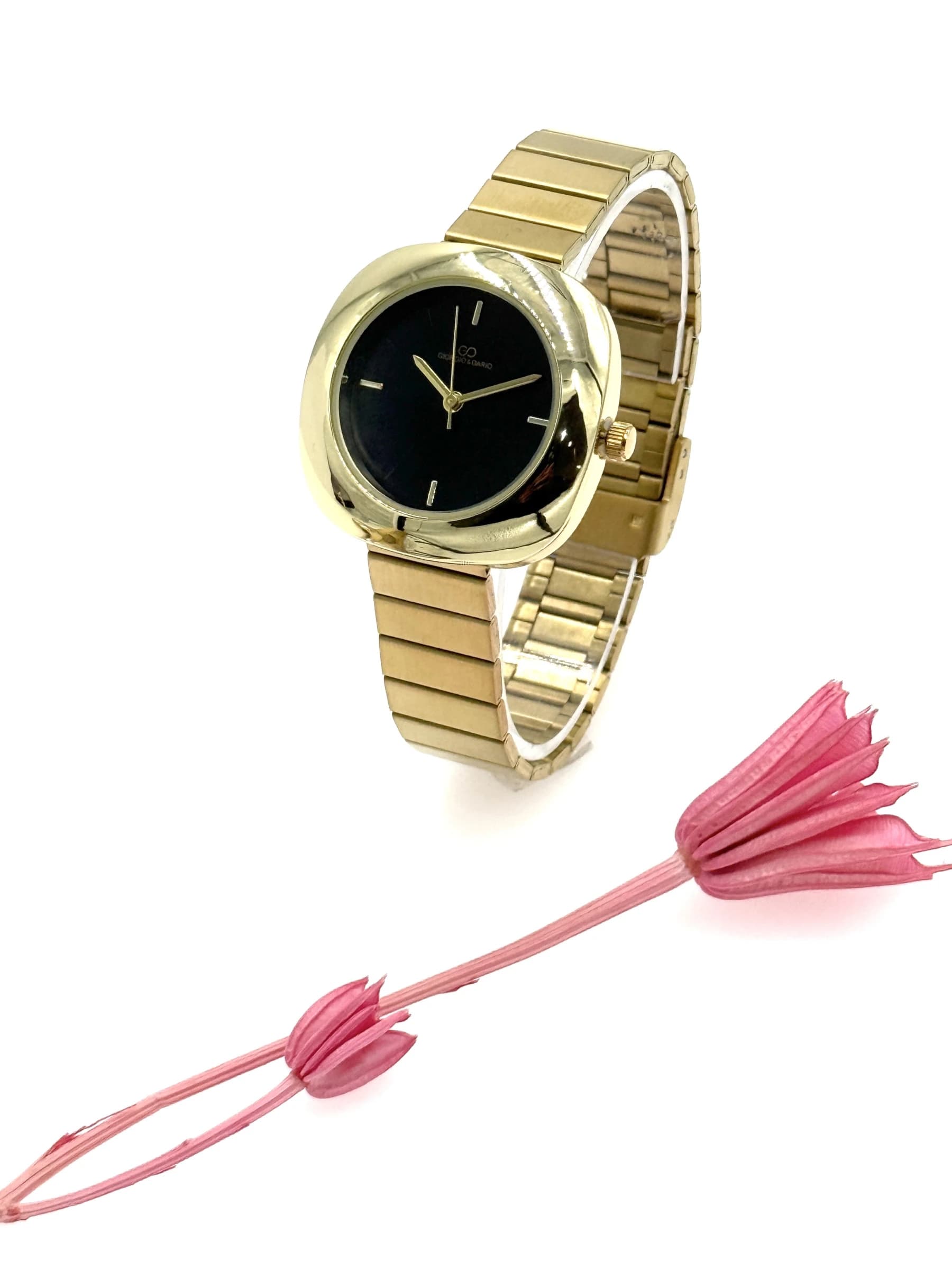 Montre tendance femme avec son bracelet en acier inoxydable