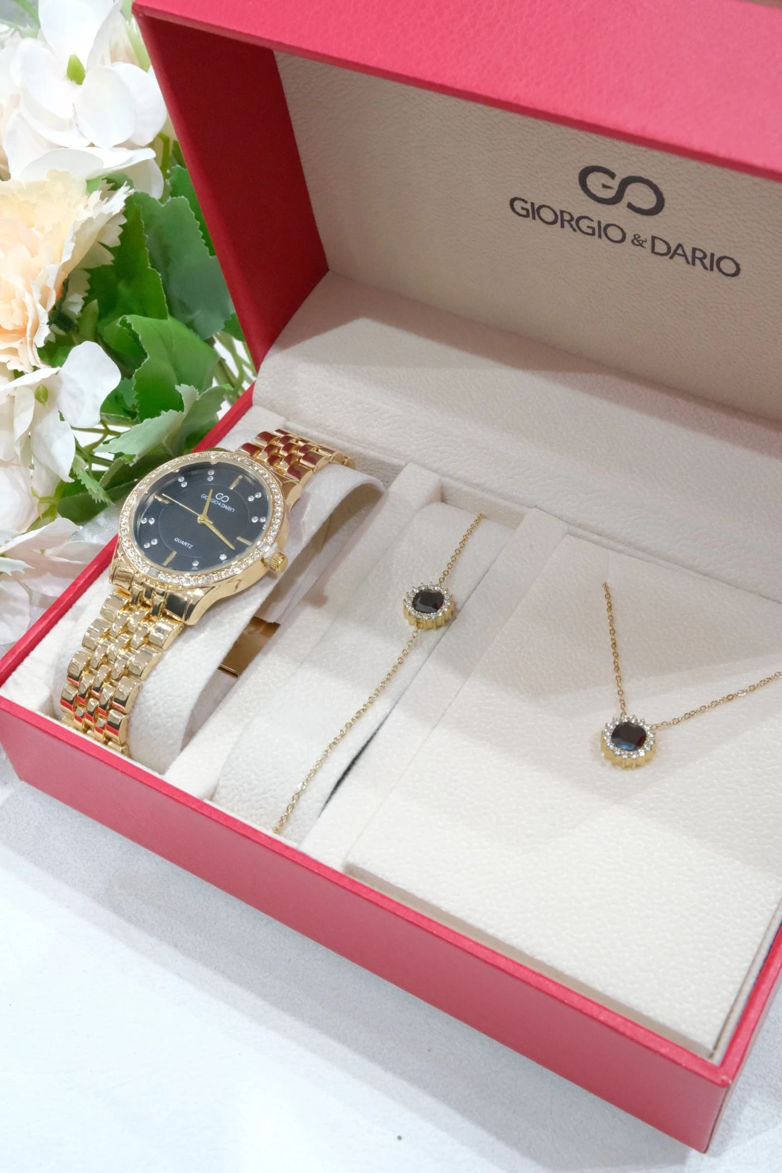COFFRET FEMME AVEC PARURE ACIER