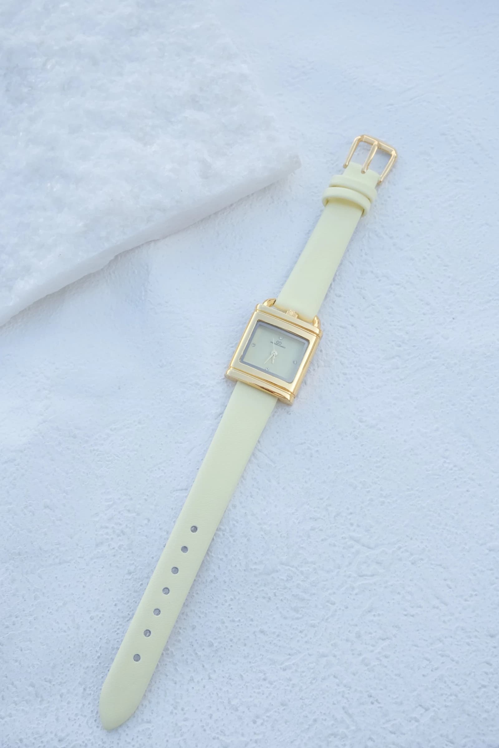 Montre femme tendance en similicuir Giorgio&Dario