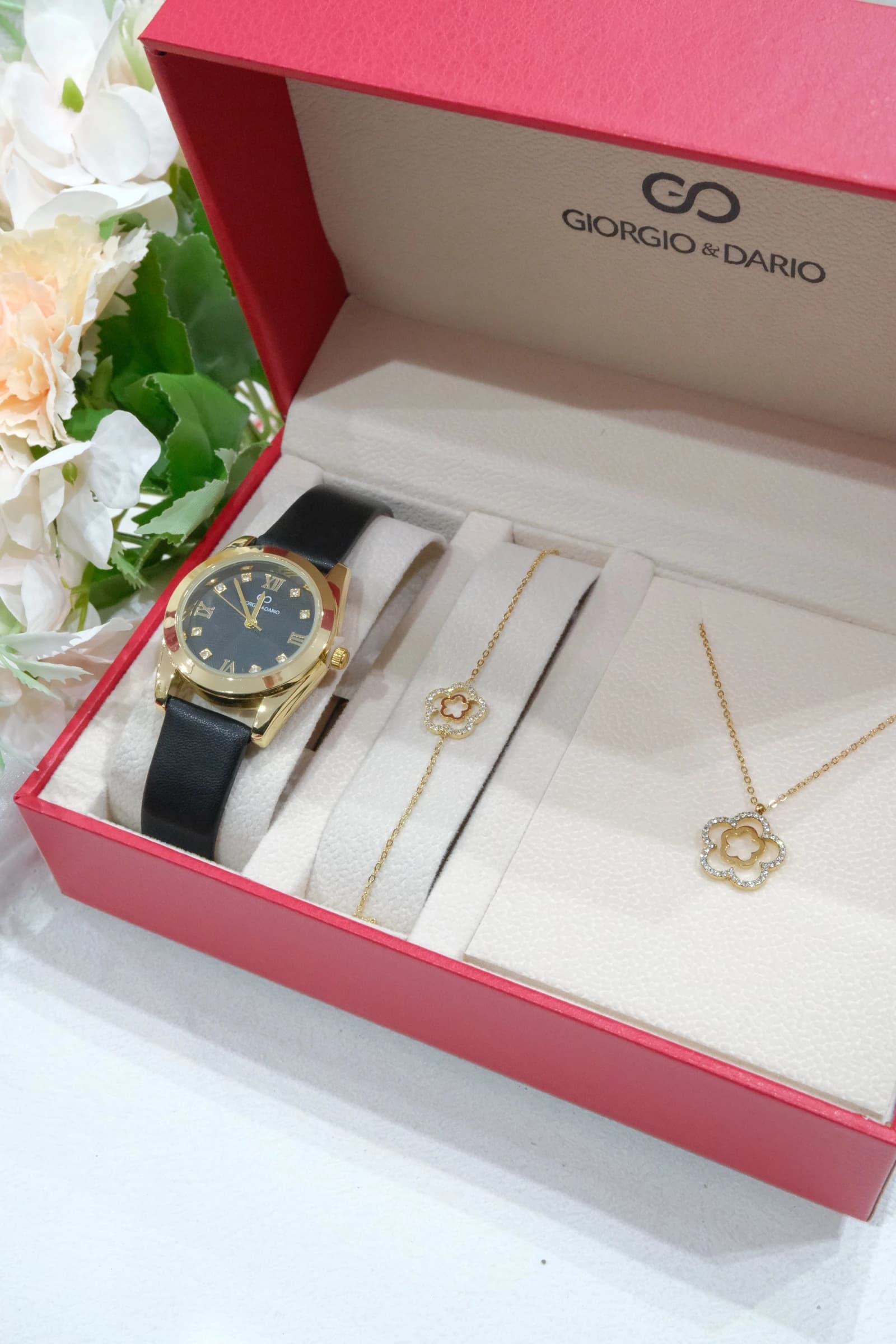 COFFRET FEMME AVEC PARURE ACIER