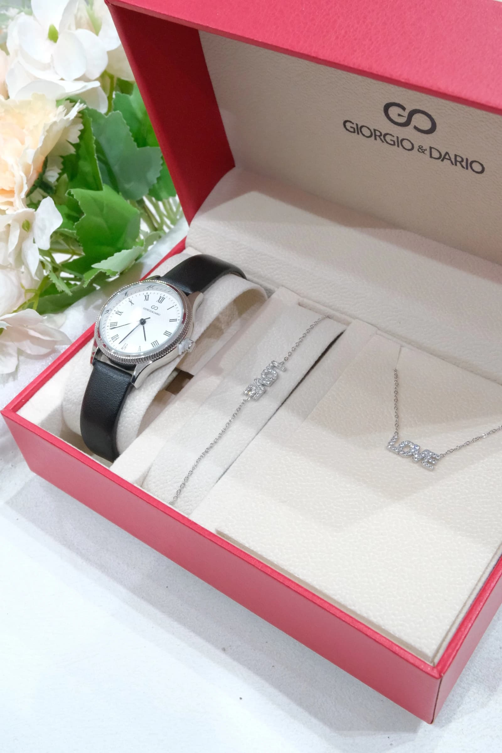 COFFRET FEMME AVEC PARURE ACIER