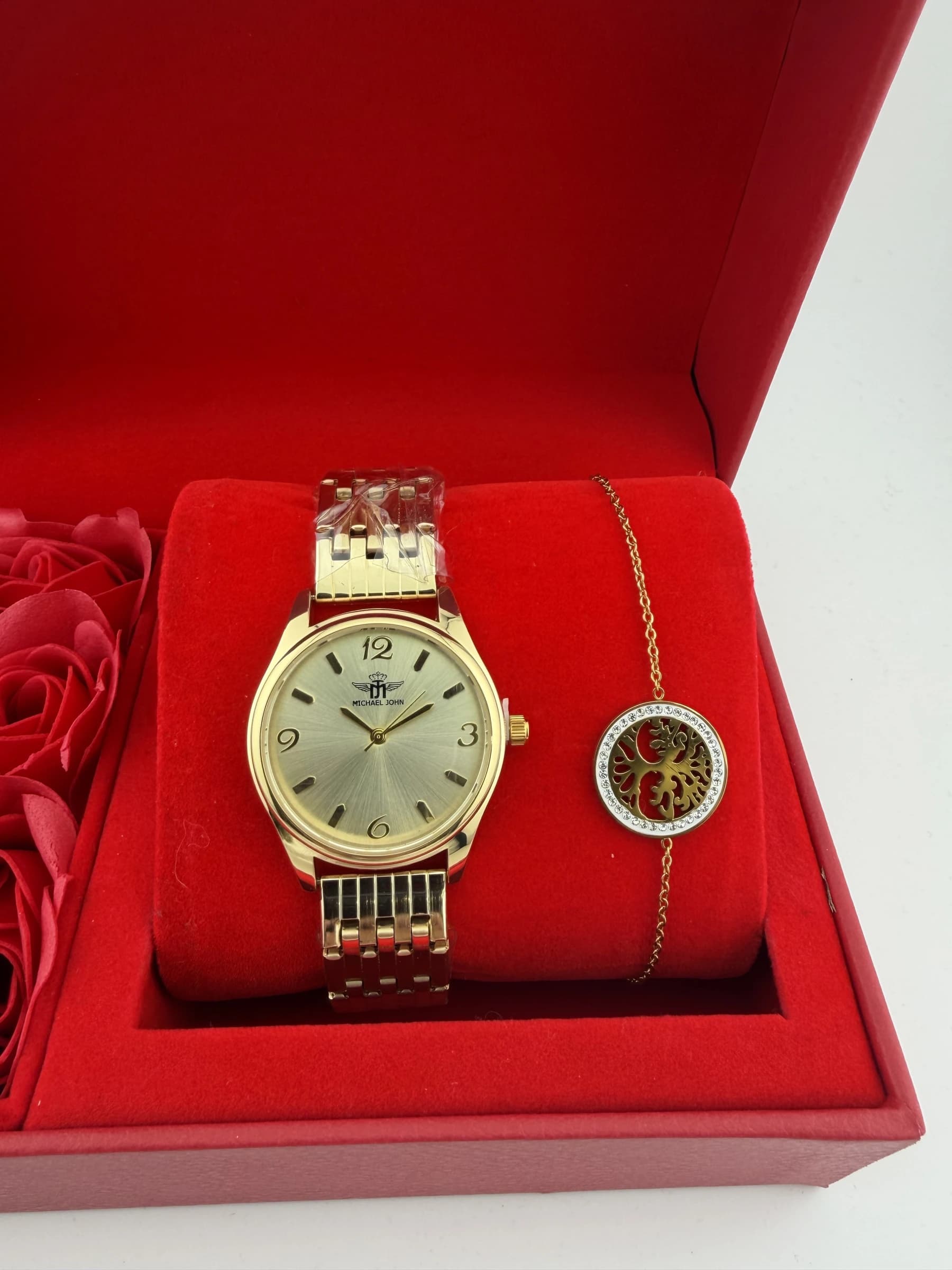 COFFRET ROSE FB081