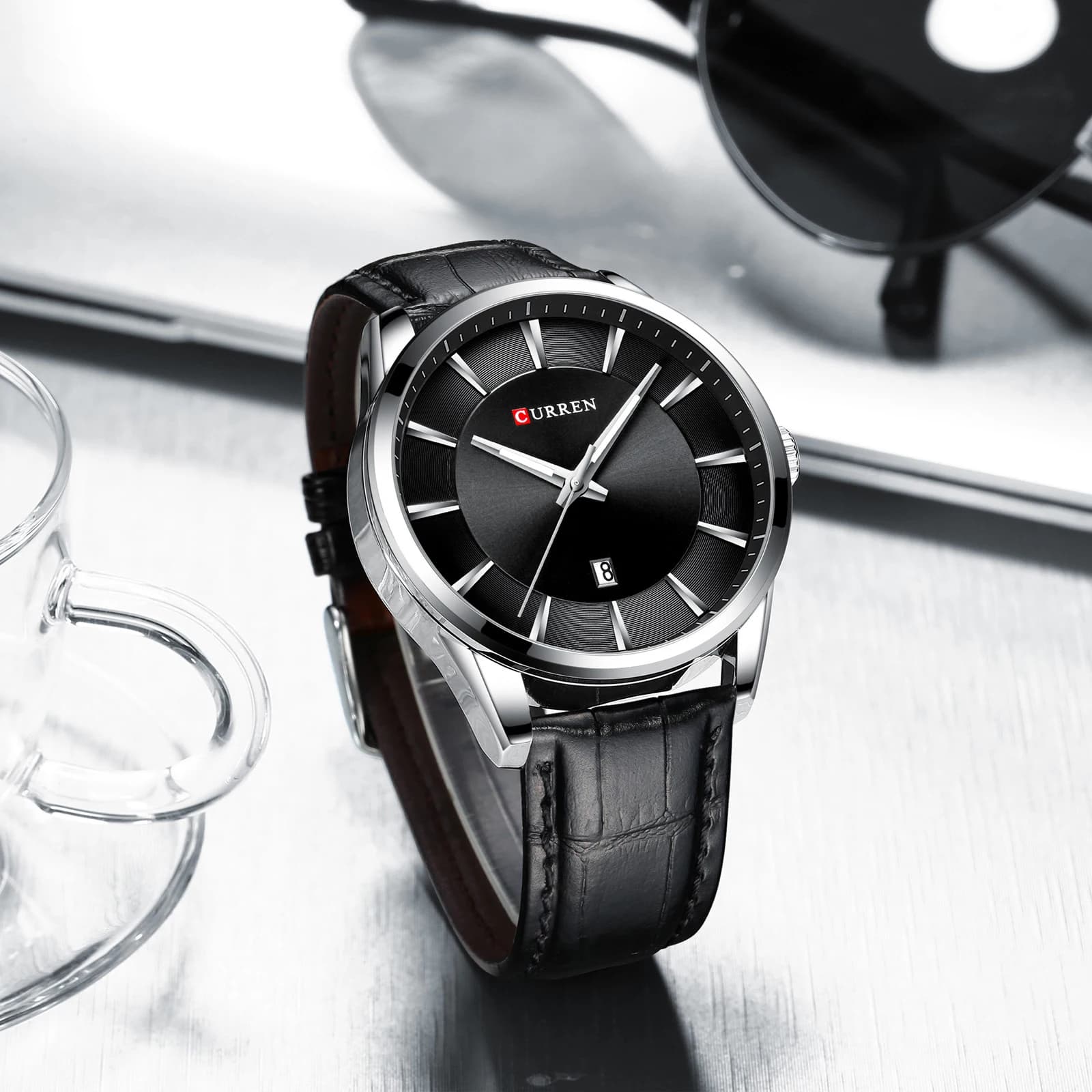Montre tendance homme Curren avec date, bracelet en cuir water resistant 30m