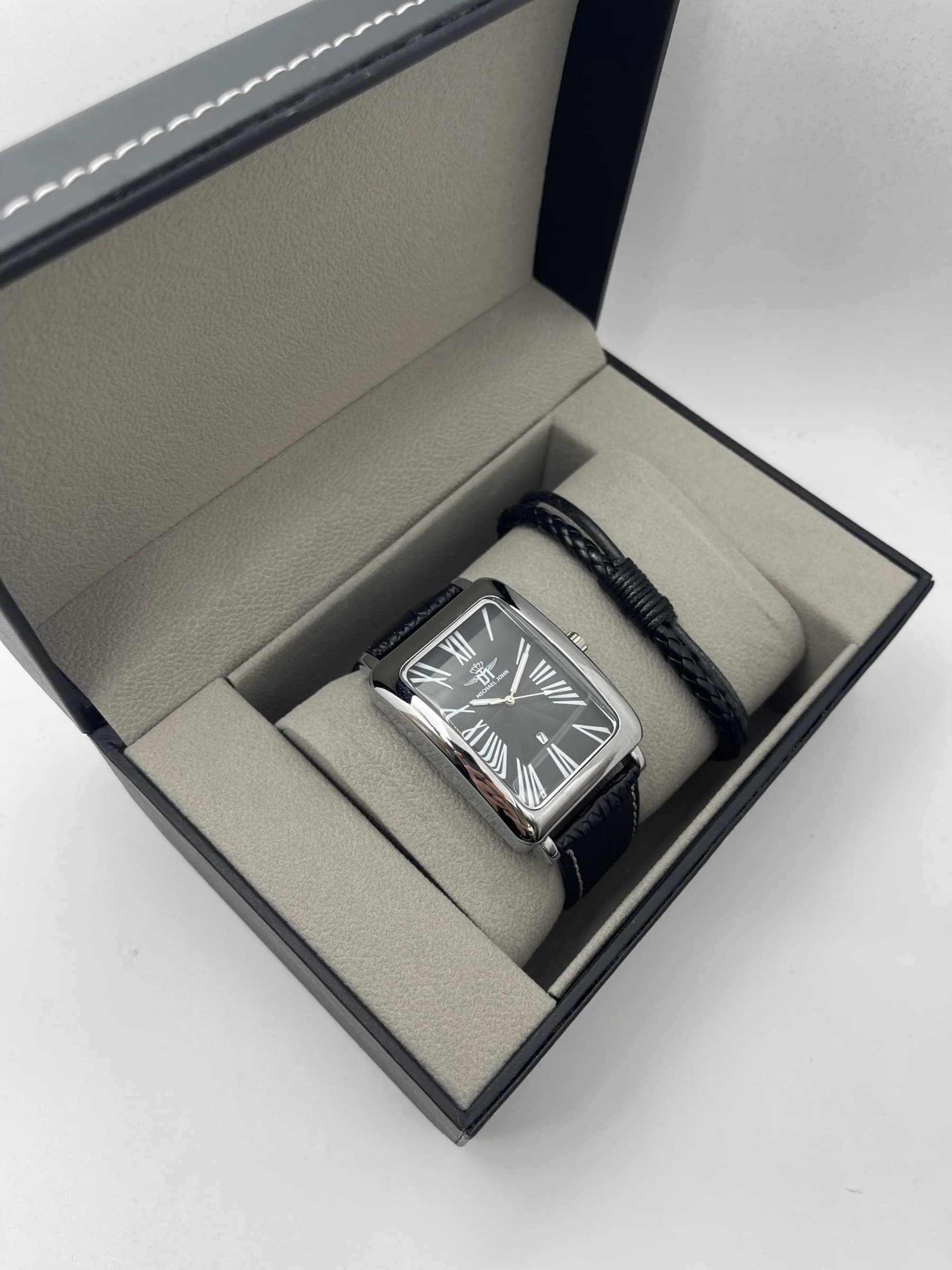 Coffret montre homme Michael John avec bijoux en acier
