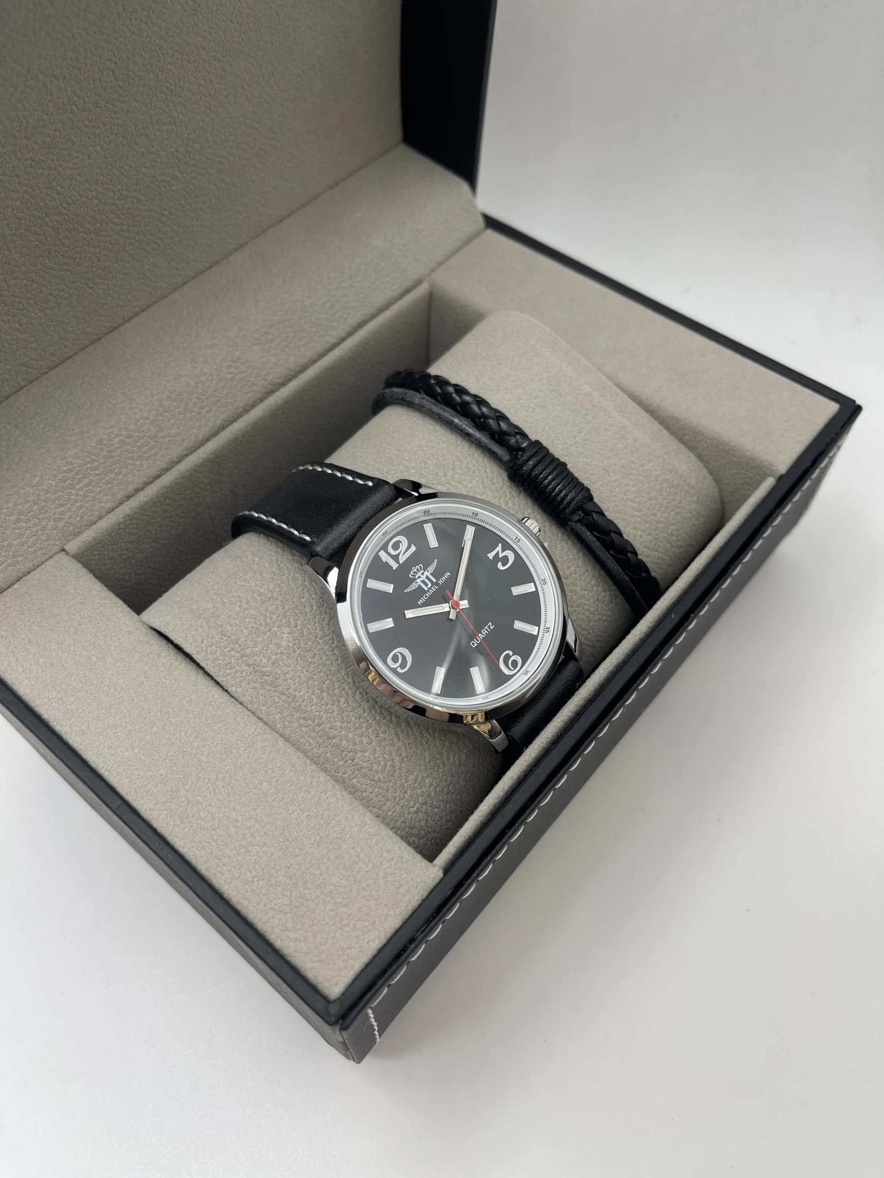 Coffret montre homme Michael John avec bijoux en acier
