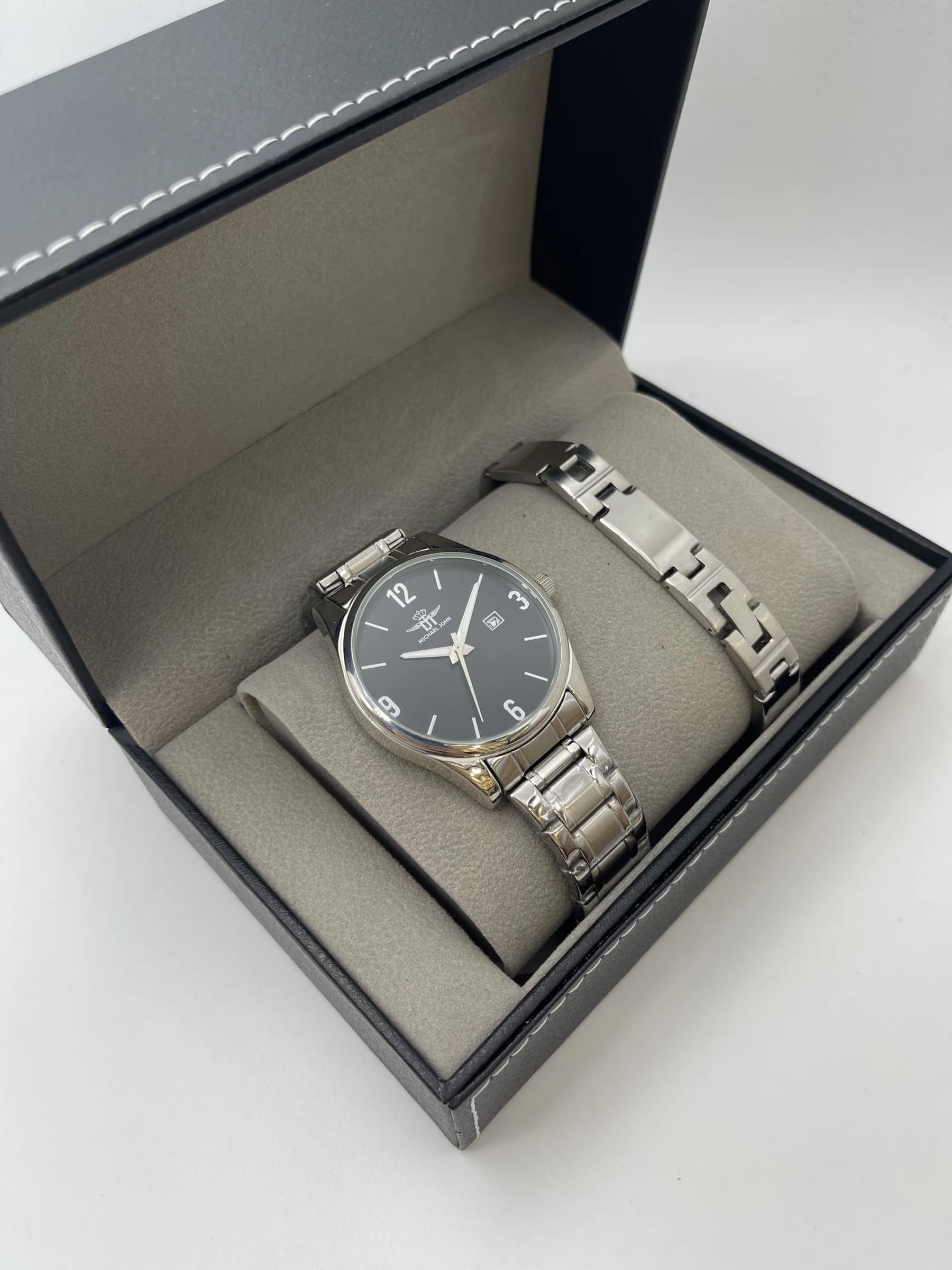 Coffret montre homme Michael John avec bijoux en acier