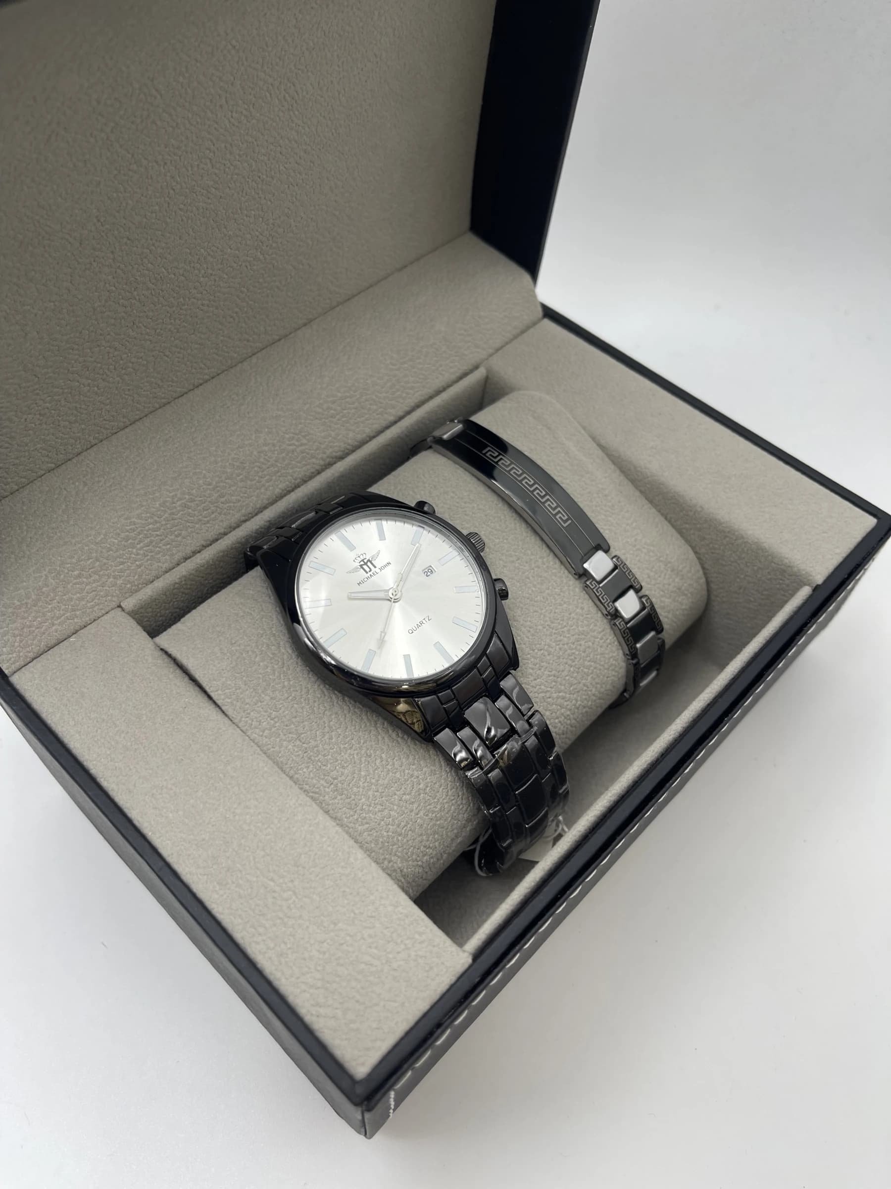 Coffret montre homme Michael John avec bijoux en acier