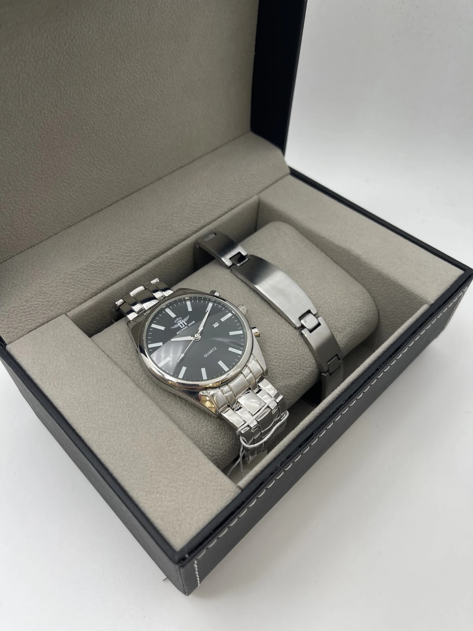 Coffret montre homme Michael John avec bijoux en acier